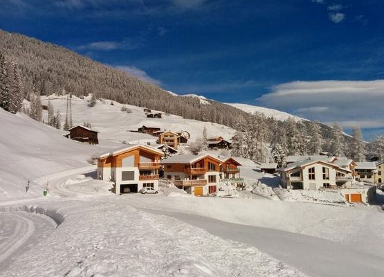 Das Chalet-Davos liegt in einer kleinen Gruppe von Chalets am Ortsrand von Davos-Glaris.