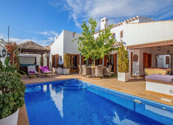 Villa fur 15 Personen mit Schwimmbad, Sauna und Jacuzzi in Murcia