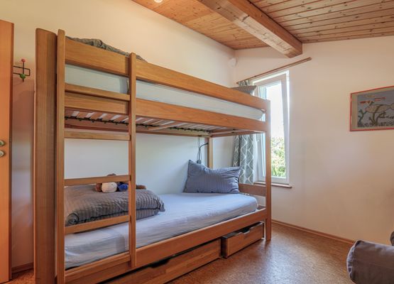Ferienhaus Stahl - Dornstetten - Schlafzimmer mit Etagenbett